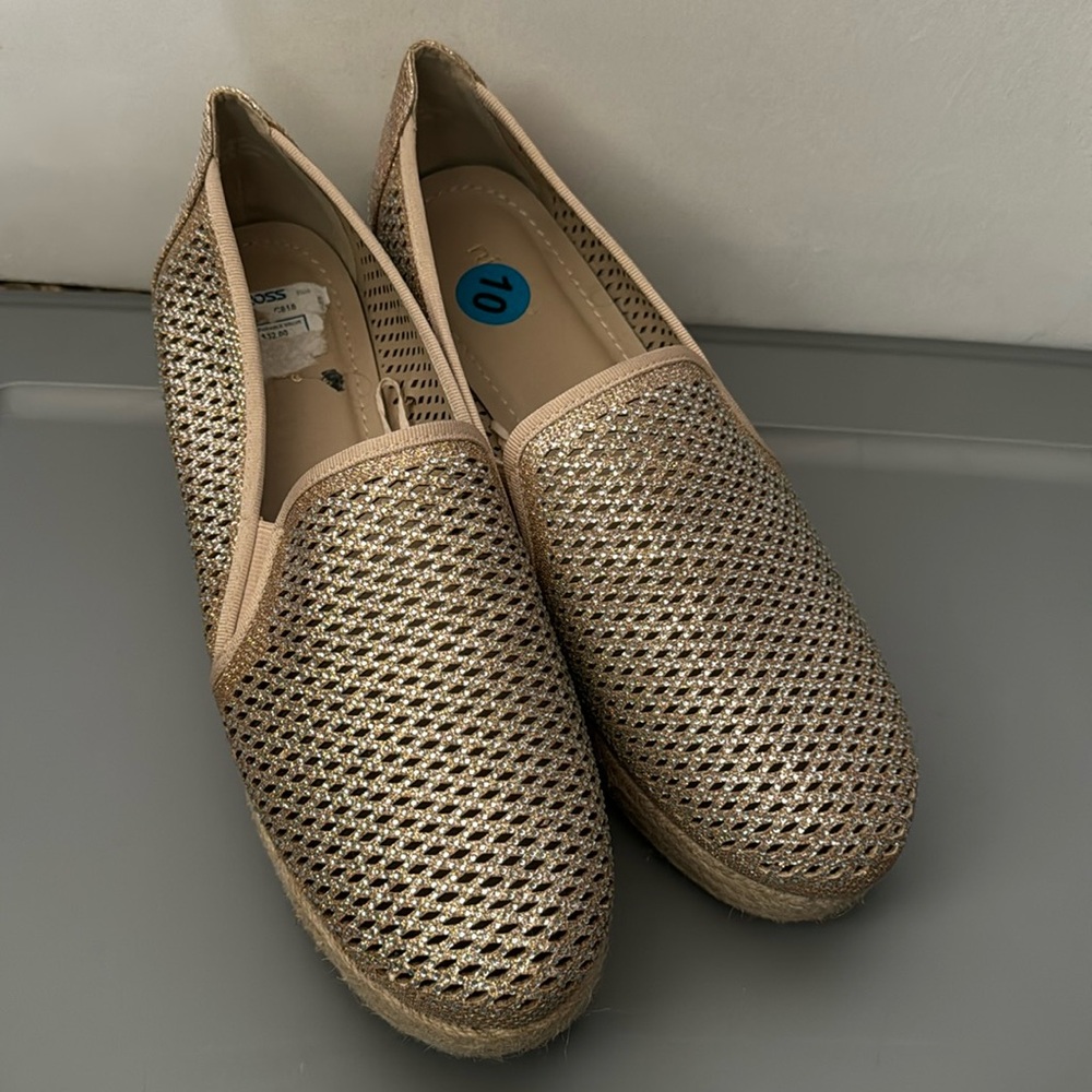 Women’s Nicole gold woven espadrille size 10 EUC